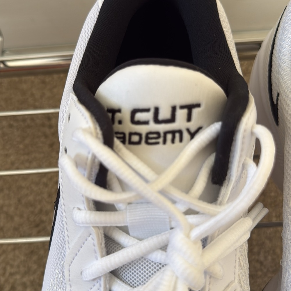 NIKE AIR ZOOM GT CUT ACADEMY — BRAND NEW NEVER WORN - Picture 8 of 9
